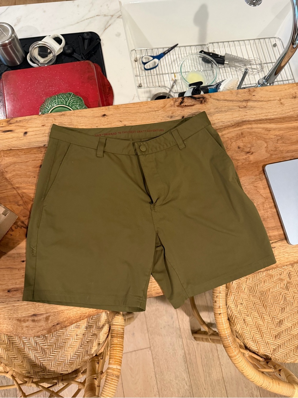 RHONE Olive Commuter Flat-Front Shorts 34
